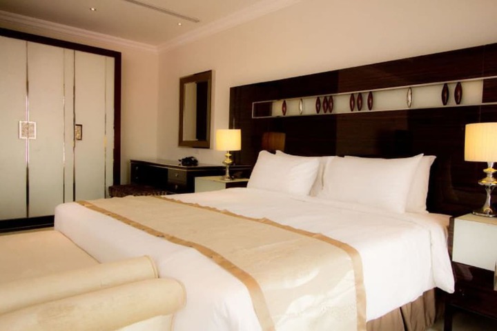 Room 16 of 51