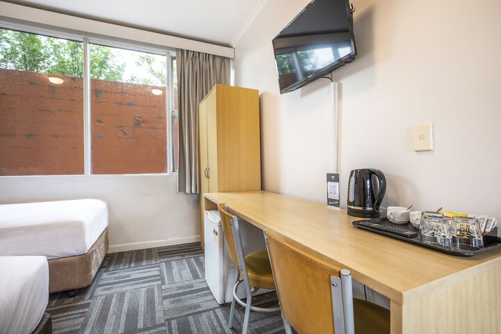 Room 7 of 25