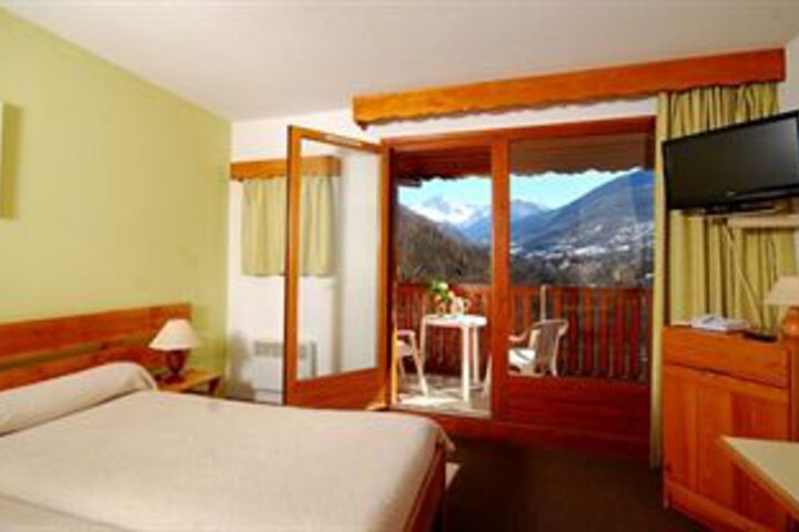 Room 10 of 30