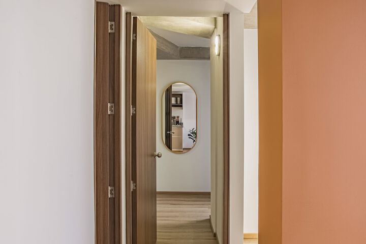 Room 11 of 34