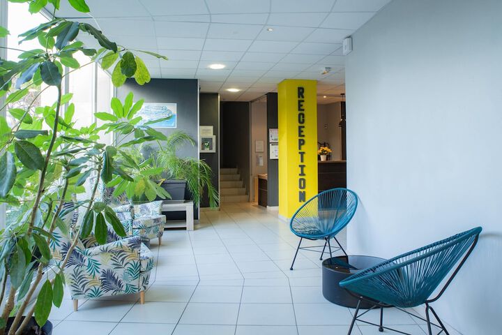 Entrance & Lobby