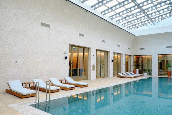 Pool 58 of 95