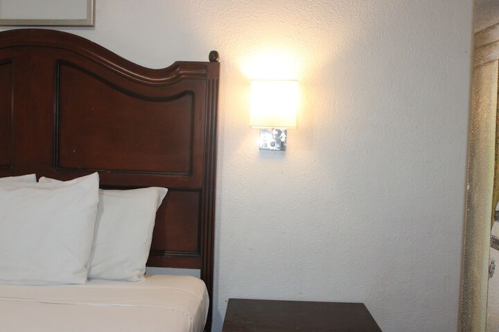 Room 31 of 68