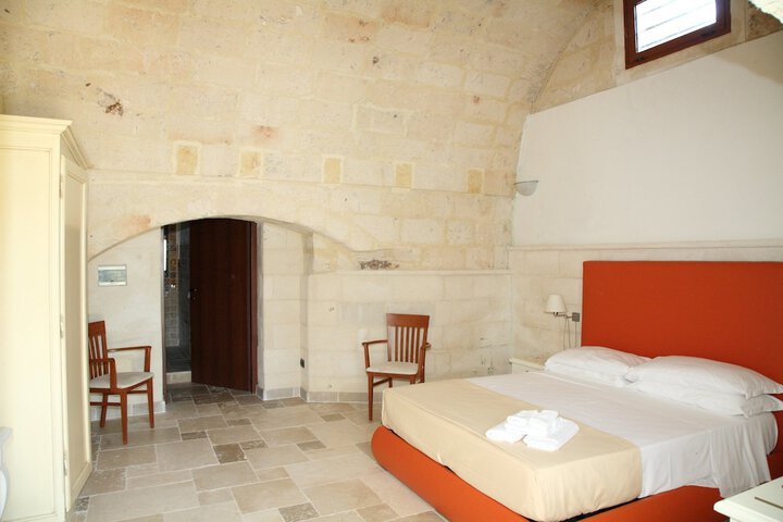 Room 7 of 44