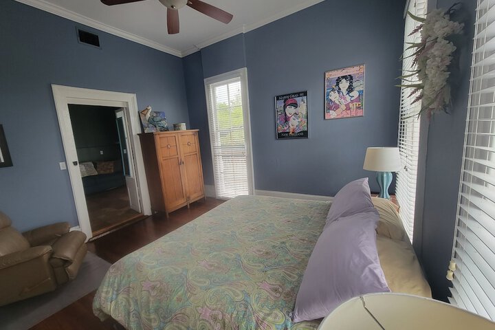 Room 4 of 27
