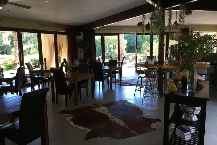 Dining 107 of 175