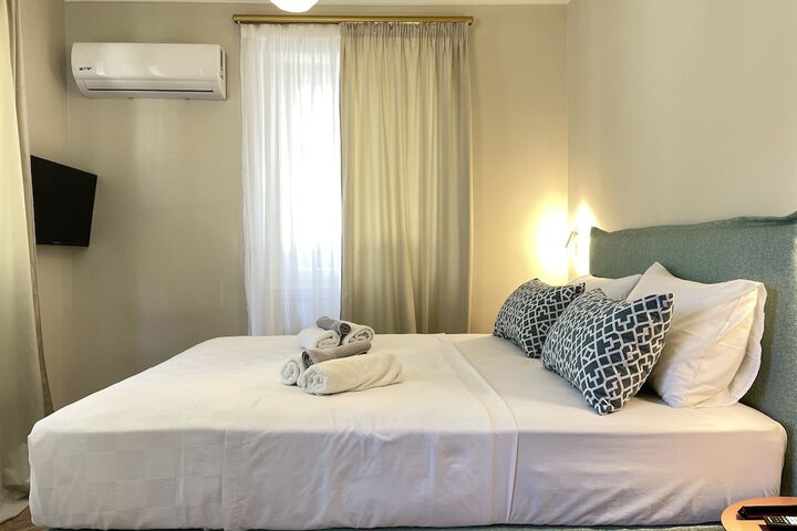 Room 8 of 35