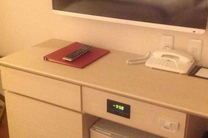 Room 9 of 45