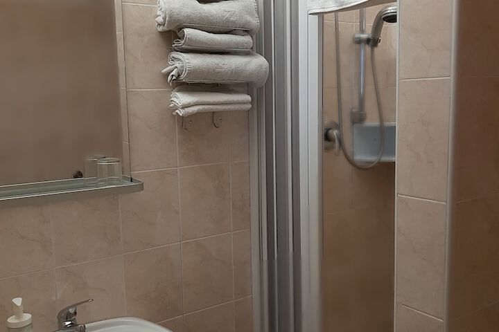 Room 26 of 53