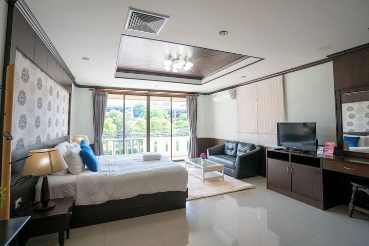 Room 4 of 55