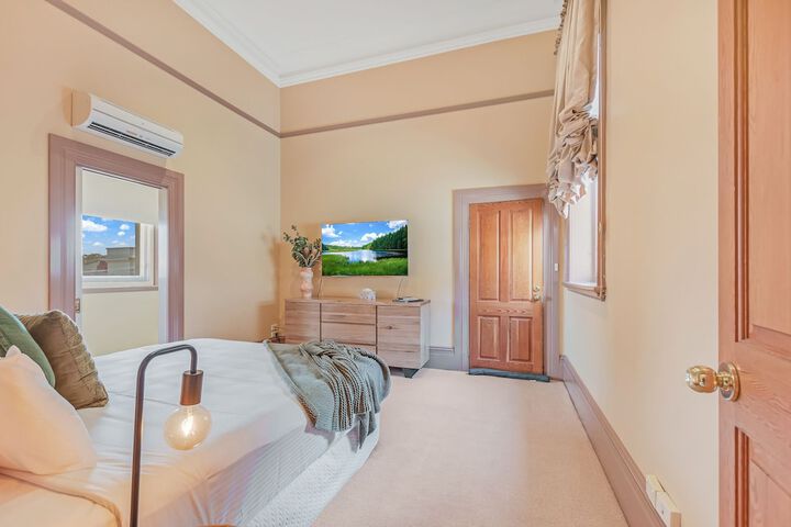 Room 16 of 41