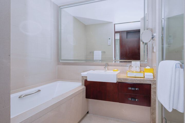 Room 50 of 251