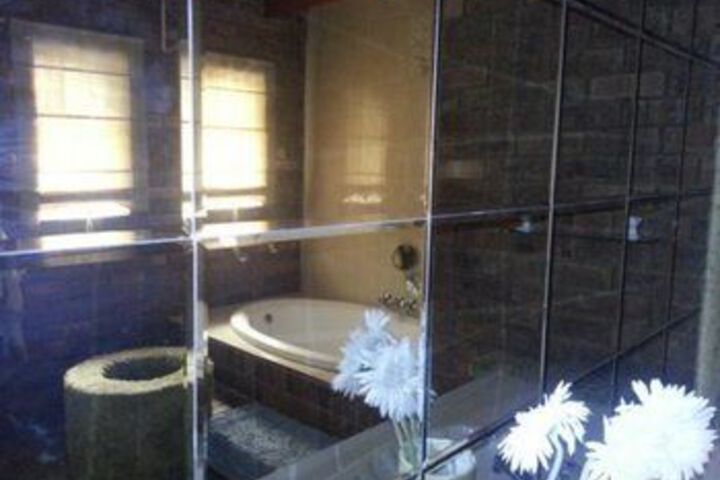Room 2 of 26