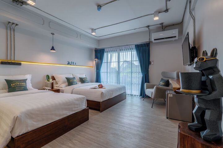 Room 19 of 33