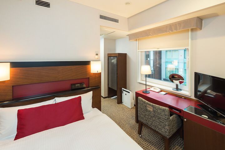 Room 16 of 39