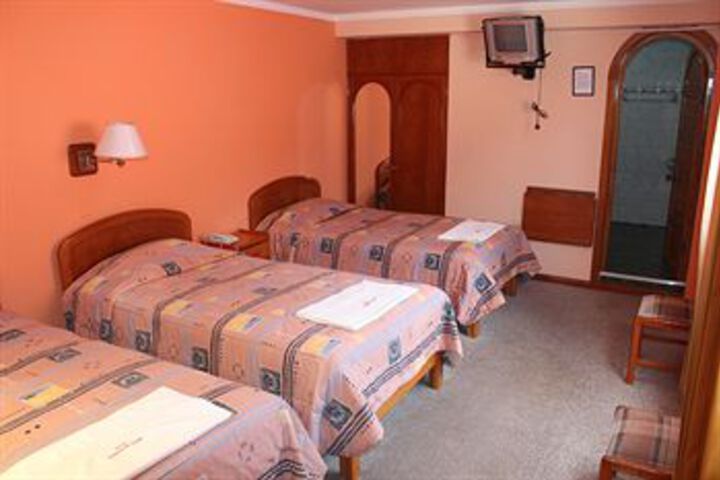 Room 6 of 15
