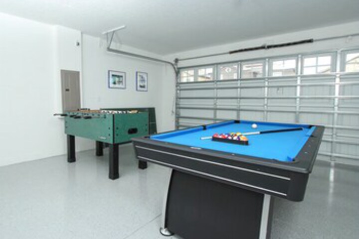 Room 9 of 35