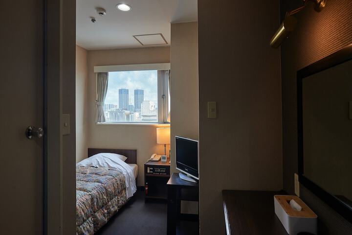 Room 36 of 81