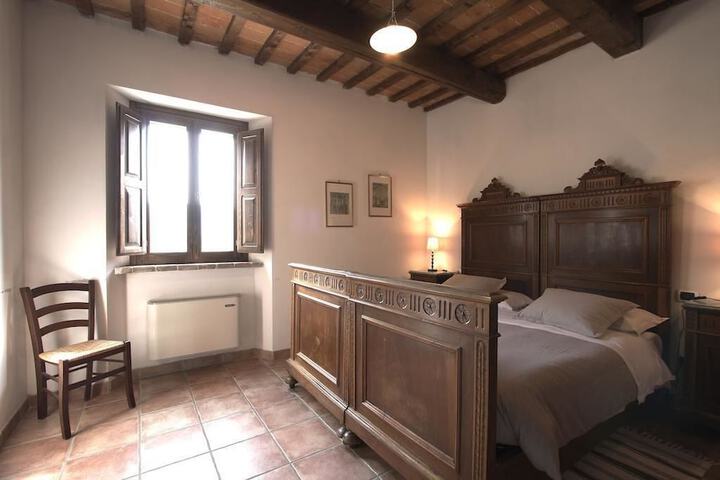 Room 3 of 31