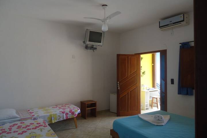 Room 2 of 3
