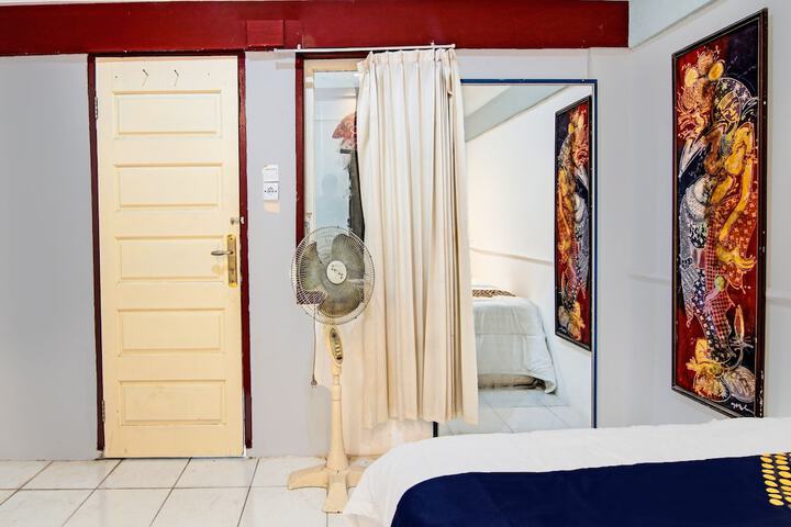 Room 20 of 25