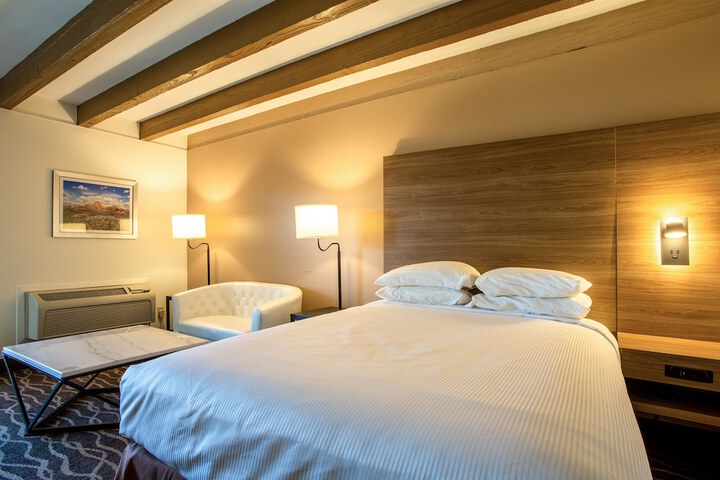Room 6 of 45