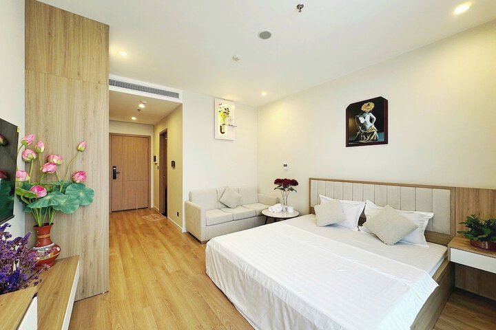 Room 10 of 19