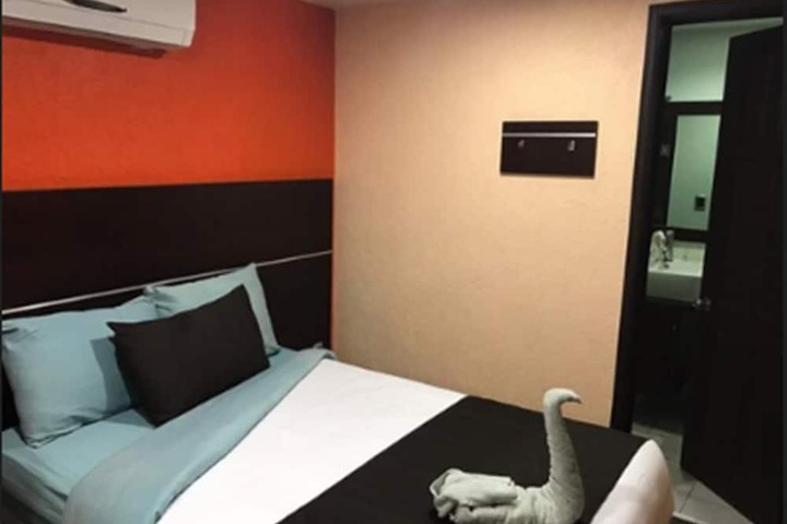 Room 14 of 38