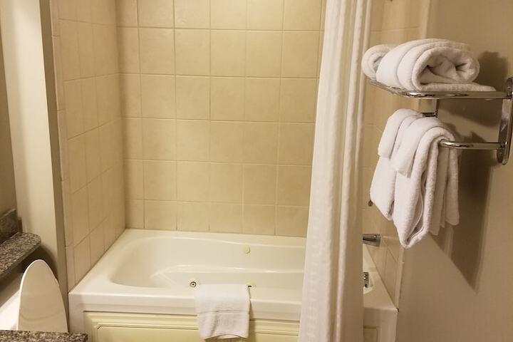 Room 123 of 190