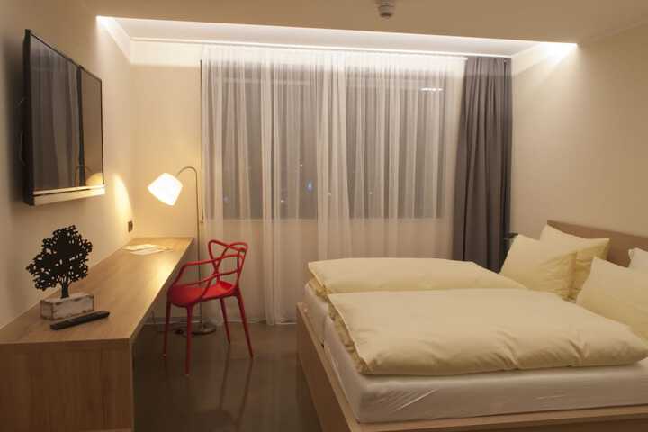 Room 13 of 49