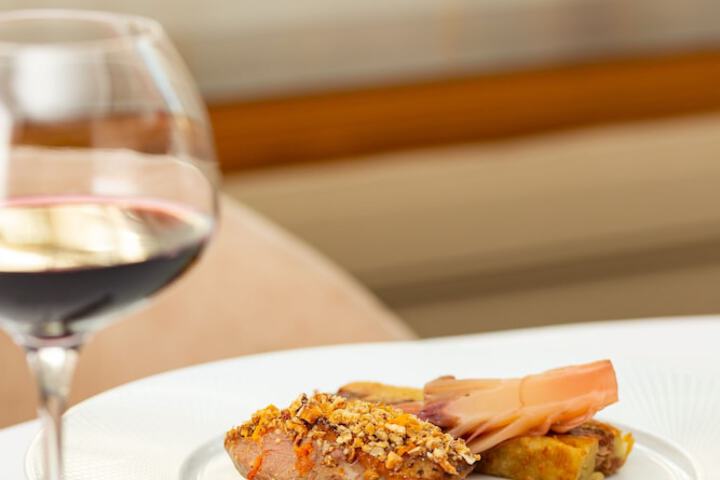Dining 90 of 114