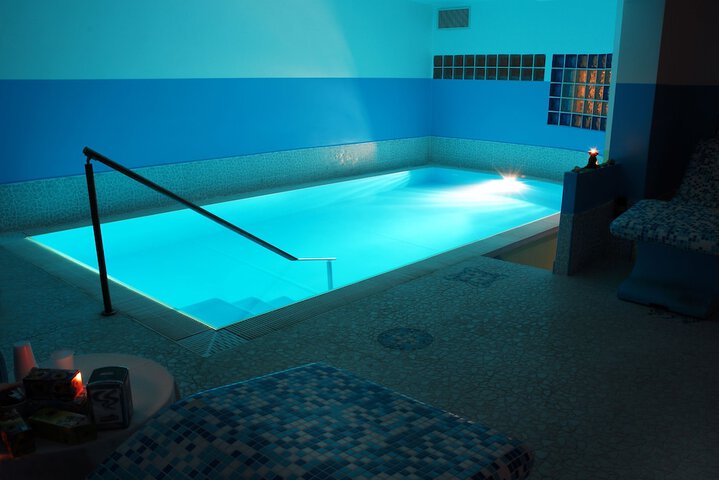 Hotel with Pool