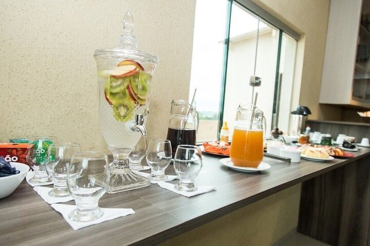 Breakfast/Coffee Service 18 of 27