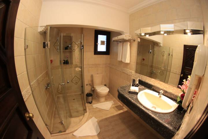 Room 20 of 44