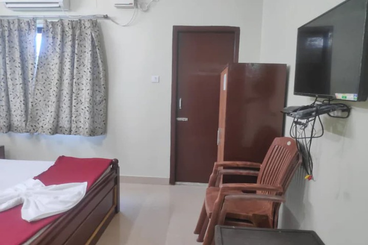 Goroomgo Lovely Star Inn Puri