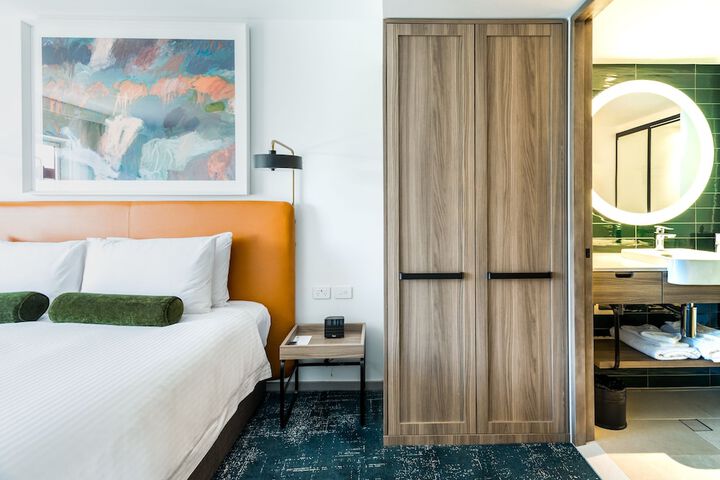 Room 28 of 155