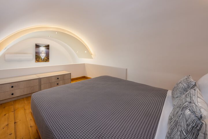 Room 10 of 116