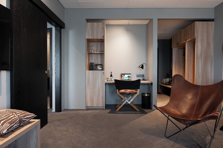 Room 40 of 86
