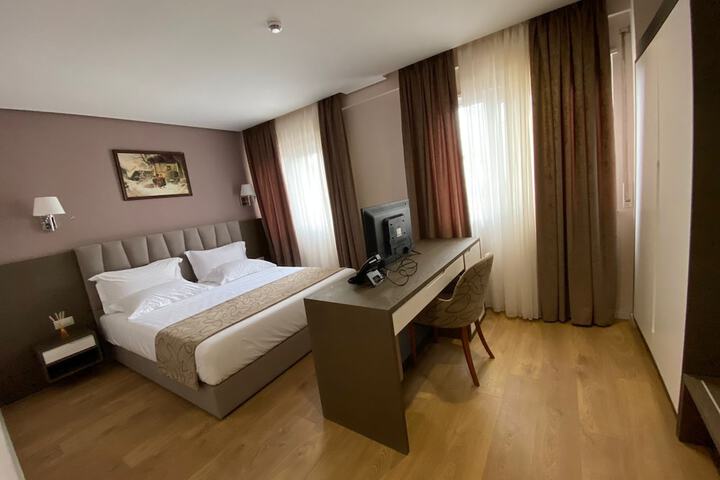 Room 17 of 113