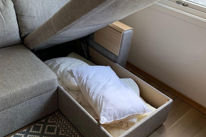 Room 10 of 18