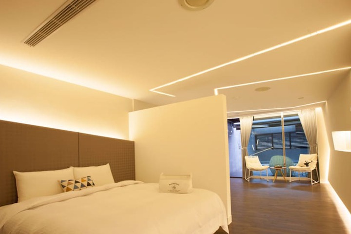 Room 16 of 82