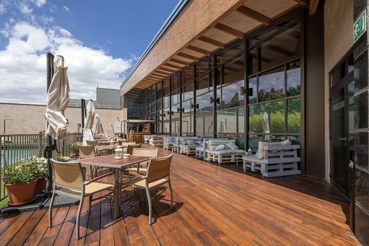 Terrace/Patio 59 of 63