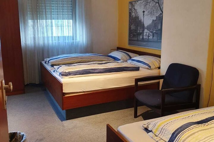 Room 6 of 39