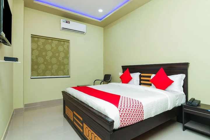 Room 3 of 15