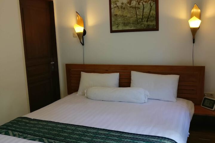 Room 9 of 78
