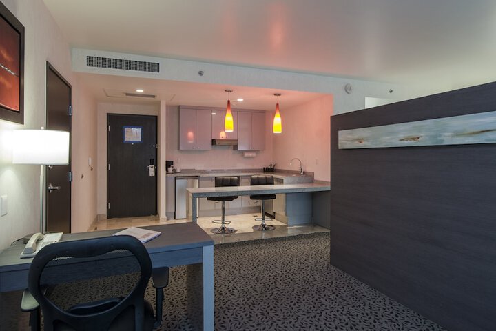 Room 40 of 64