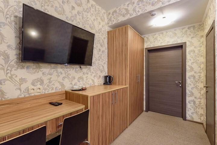 Room 34 of 53