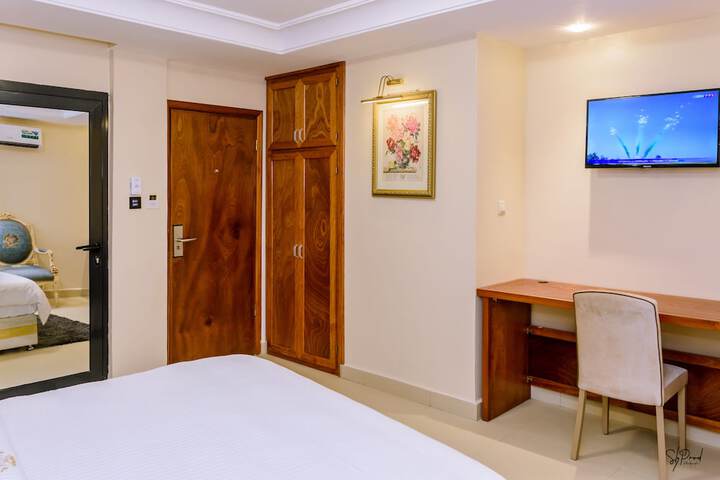 Room 30 of 54