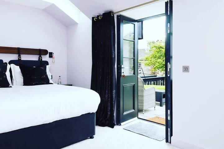 Room 15 of 160