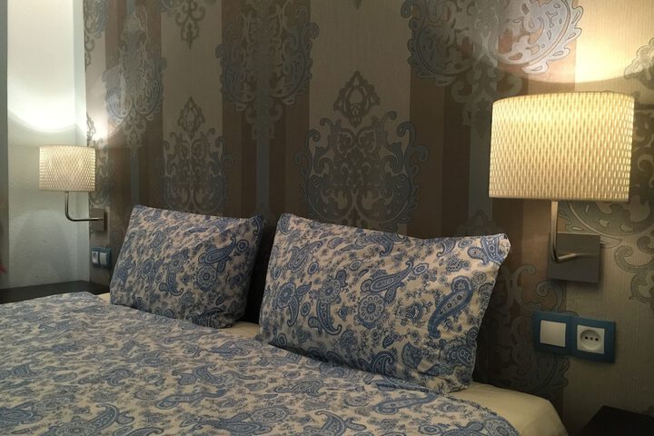 Room 9 of 79